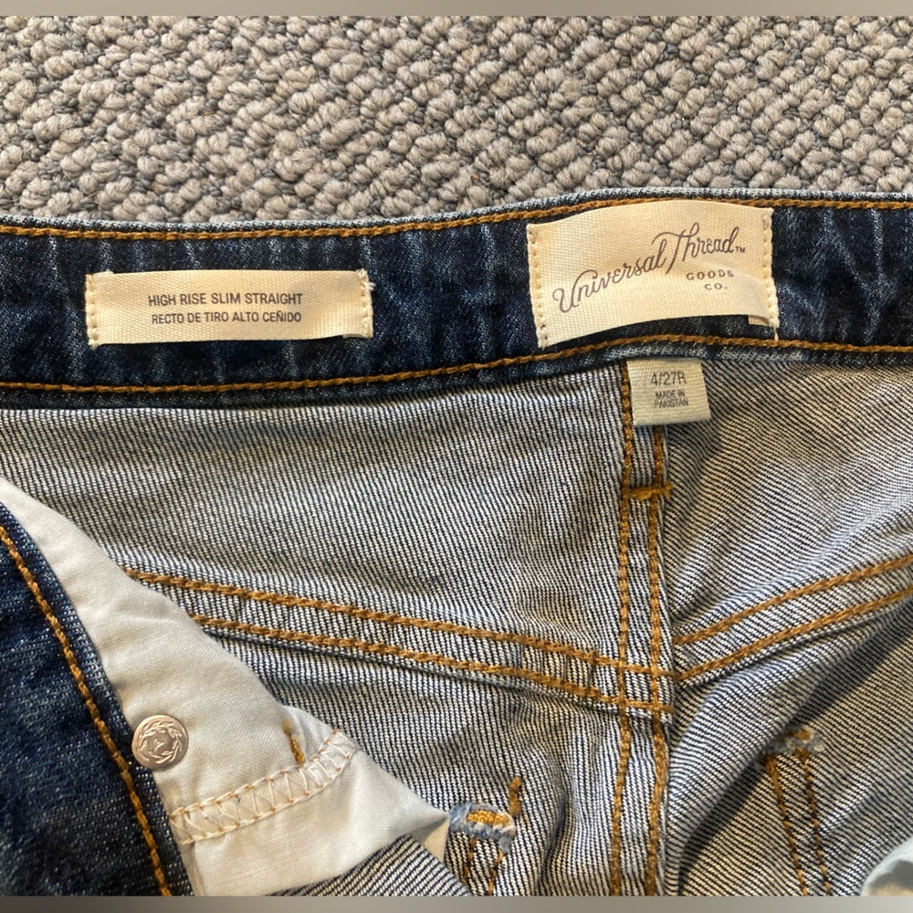 Universal Thread - High Rise Slim Straight Distressed - Size 4 - Picture 2 of 2